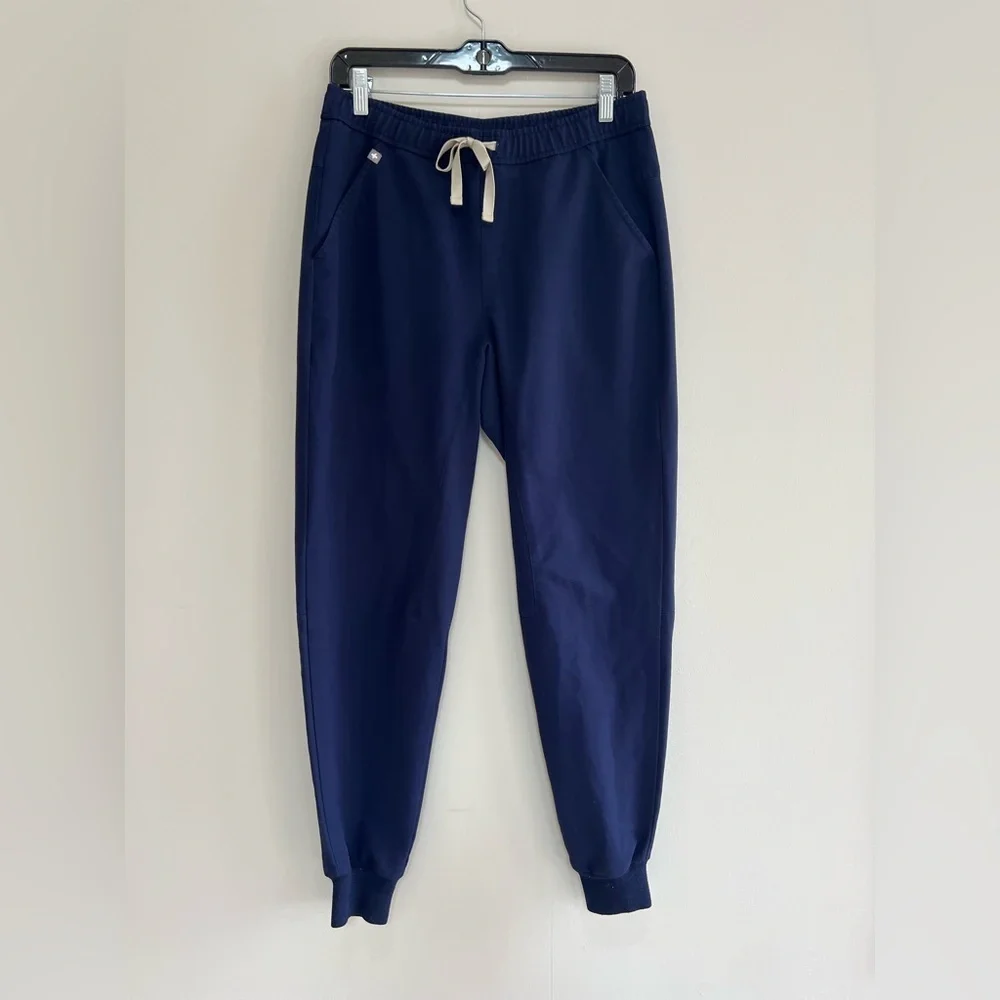 FIGS Men's Tansen Jogger Scrub Pants in Navy Blue (PO #1455), size Small